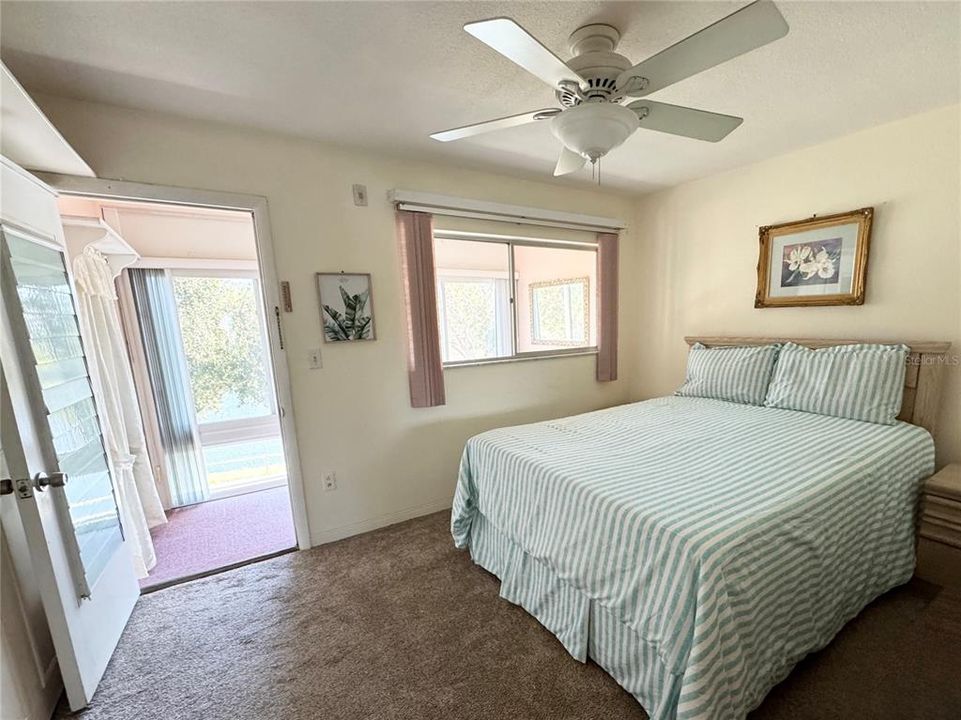 For Sale: $79,900 (1 beds, 1 baths, 608 Square Feet)