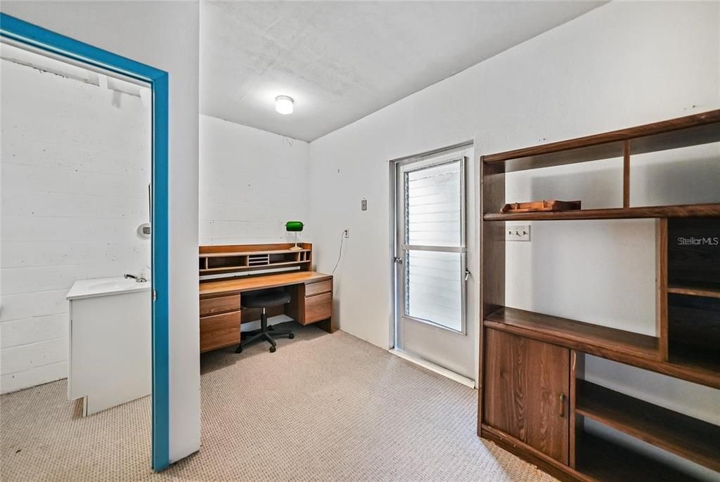 For Sale: $895,000 (3 beds, 2 baths, 2355 Square Feet)