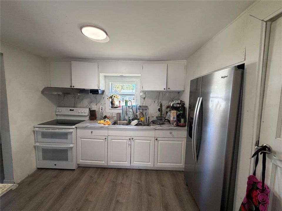 For Rent: $2,175 (3 beds, 2 baths, 1056 Square Feet)