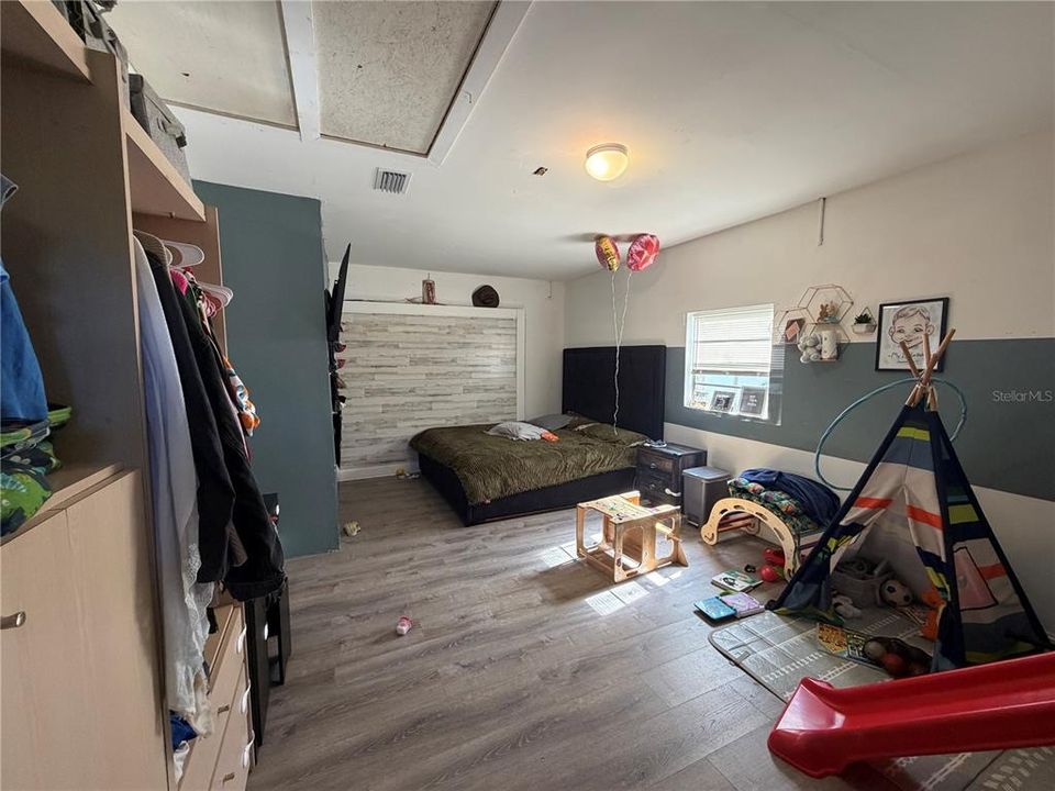 For Rent: $2,175 (3 beds, 2 baths, 1056 Square Feet)