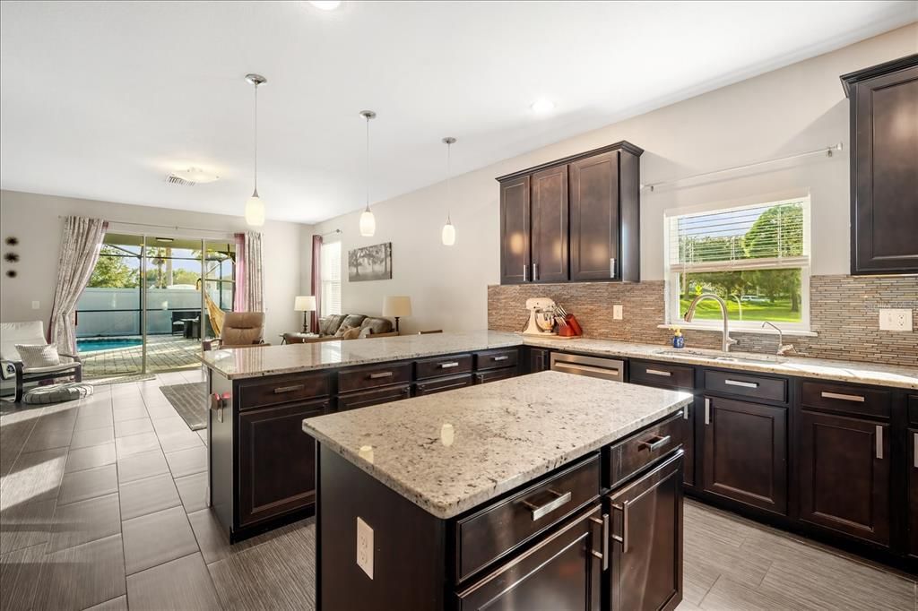 Active With Contract: $499,000 (4 beds, 2 baths, 2952 Square Feet)