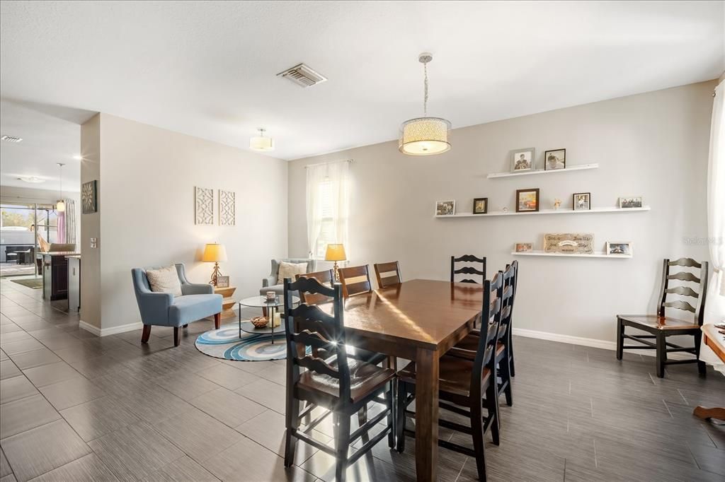 Active With Contract: $499,000 (4 beds, 2 baths, 2952 Square Feet)