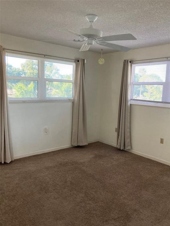 На продажу: $100,000 (2 спален, 2 ванн, 1245 Квадратных фут)