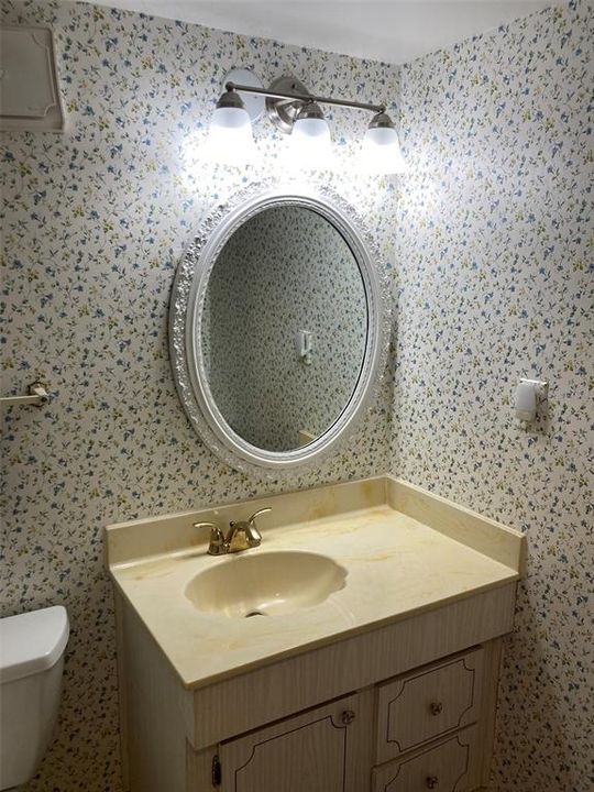 На продажу: $100,000 (2 спален, 2 ванн, 1245 Квадратных фут)