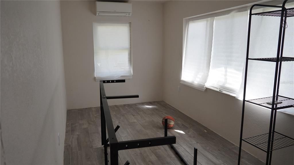 Active With Contract: $175,000 (3 beds, 2 baths, 1447 Square Feet)