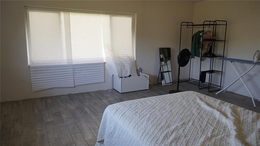 Active With Contract: $175,000 (3 beds, 2 baths, 1447 Square Feet)