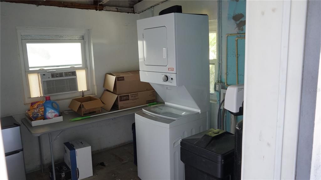 Active With Contract: $175,000 (3 beds, 2 baths, 1447 Square Feet)