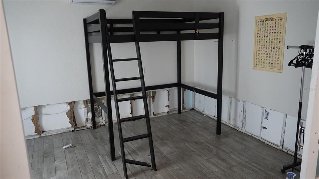 Active With Contract: $175,000 (3 beds, 2 baths, 1447 Square Feet)