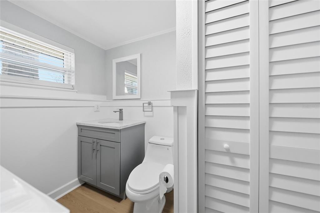 For Sale: $455,900 (2 beds, 1 baths, 1056 Square Feet)