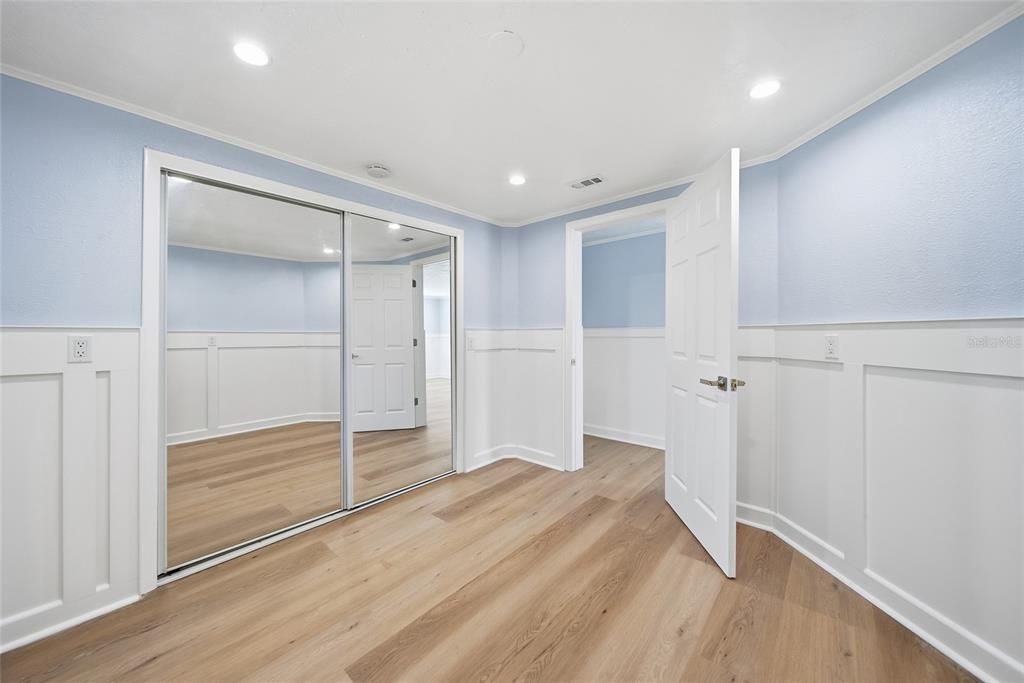 For Sale: $455,900 (2 beds, 1 baths, 1056 Square Feet)