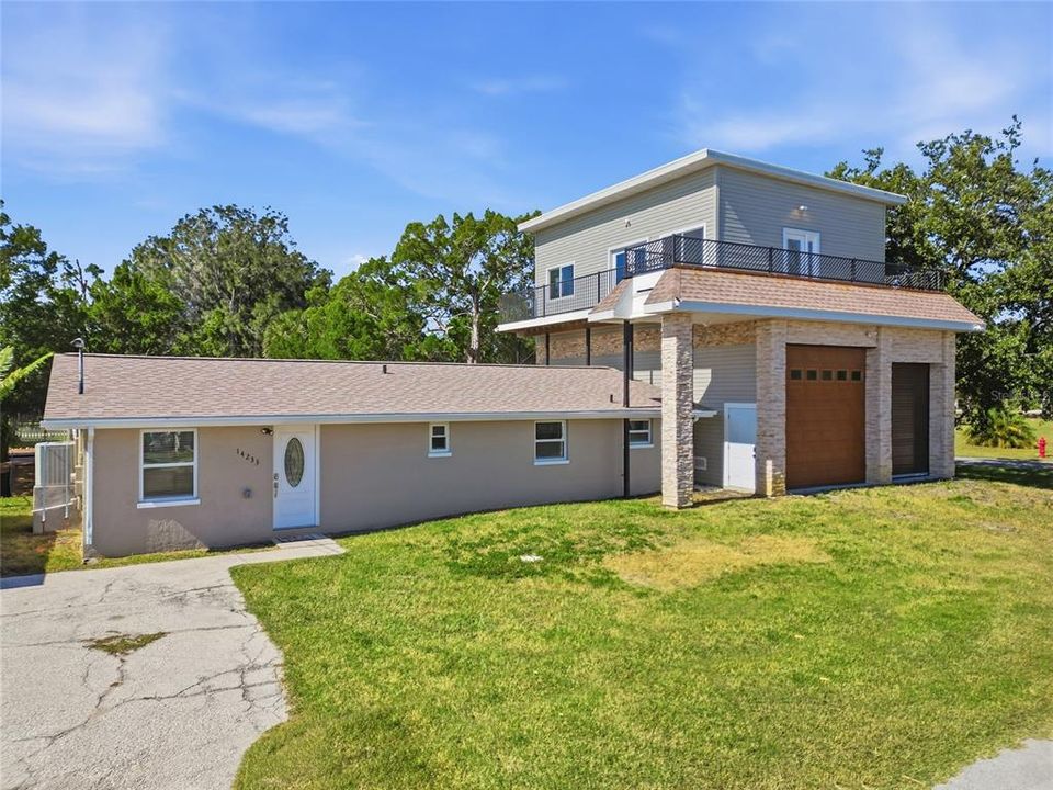 For Sale: $455,900 (2 beds, 1 baths, 1056 Square Feet)