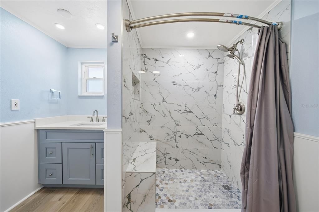 For Sale: $455,900 (2 beds, 1 baths, 1056 Square Feet)