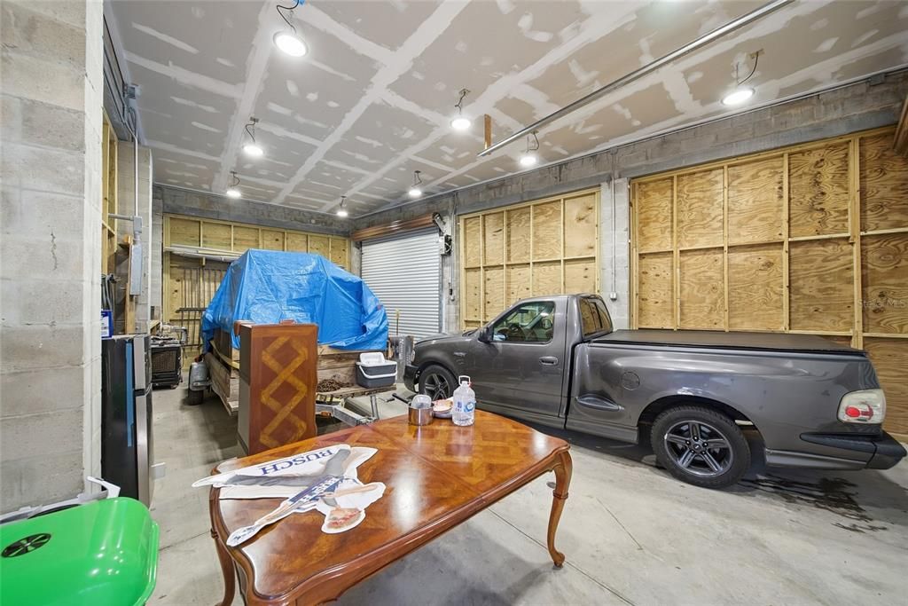 For Sale: $455,900 (2 beds, 1 baths, 1056 Square Feet)