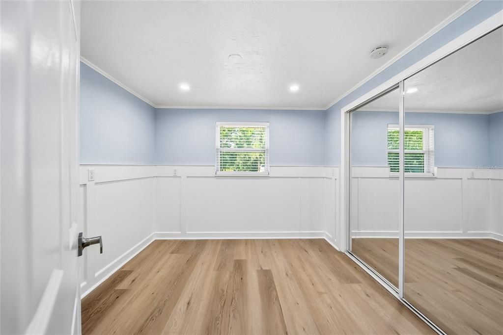 For Sale: $455,900 (2 beds, 1 baths, 1056 Square Feet)