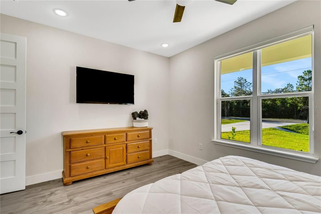 For Sale: $709,900 (4 beds, 2 baths, 2245 Square Feet)