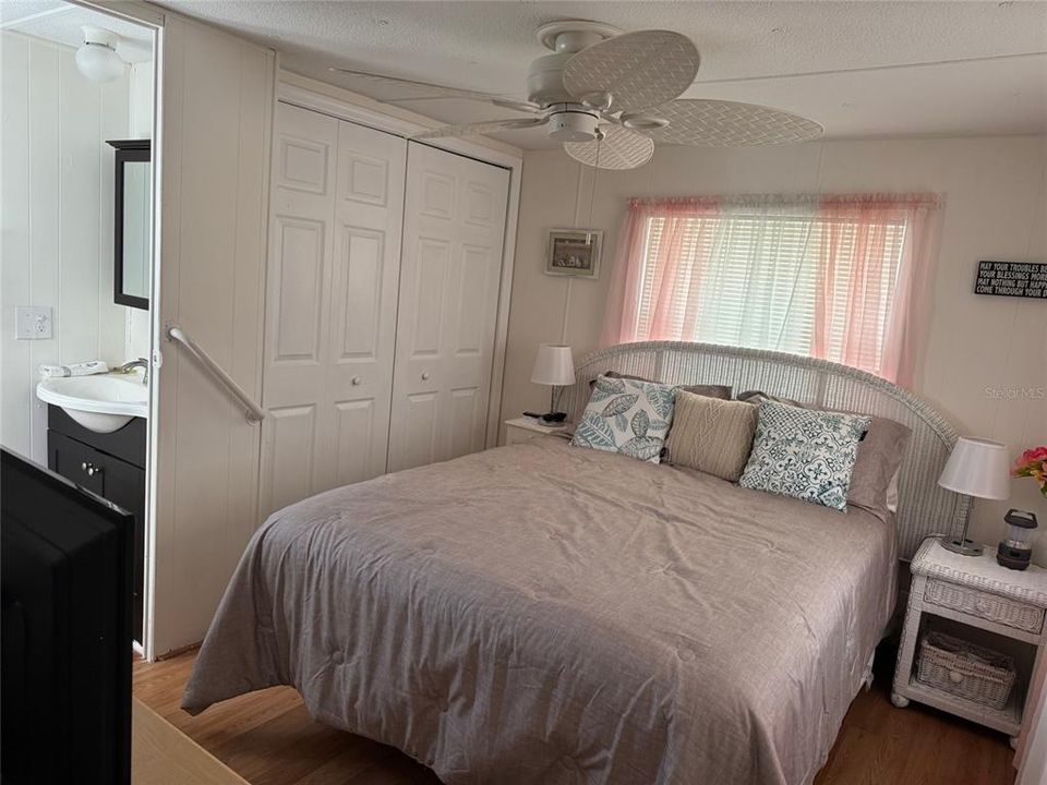 For Rent: $2,500 (2 beds, 1 baths, 684 Square Feet)