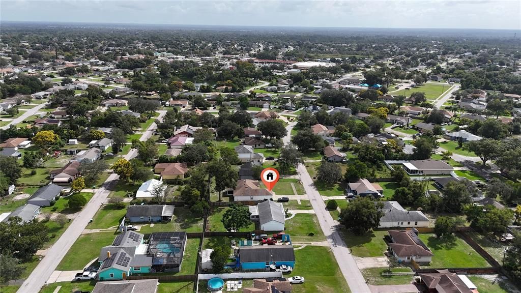 For Rent: $2,275 (4 beds, 2 baths, 1148 Square Feet)