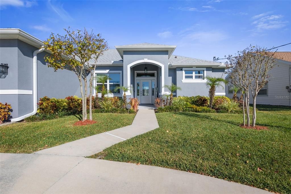 Под контрактом: $632,700 (3 спален, 2 ванн, 1852 Квадратных фут)