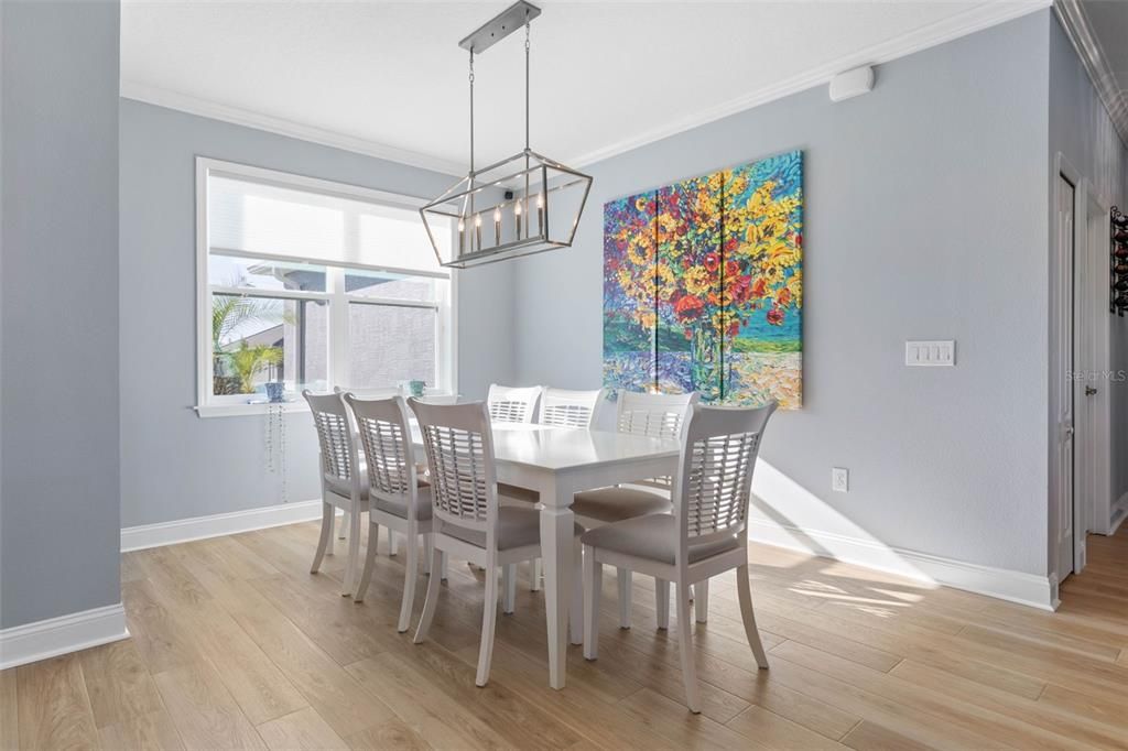 Под контрактом: $632,700 (3 спален, 2 ванн, 1852 Квадратных фут)