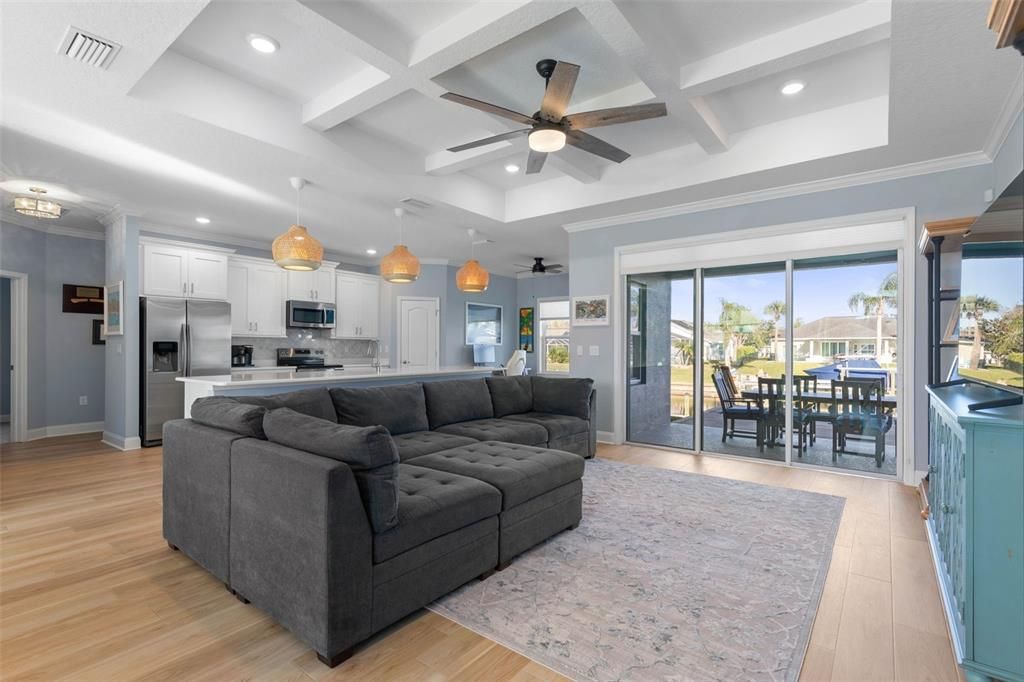 Под контрактом: $632,700 (3 спален, 2 ванн, 1852 Квадратных фут)