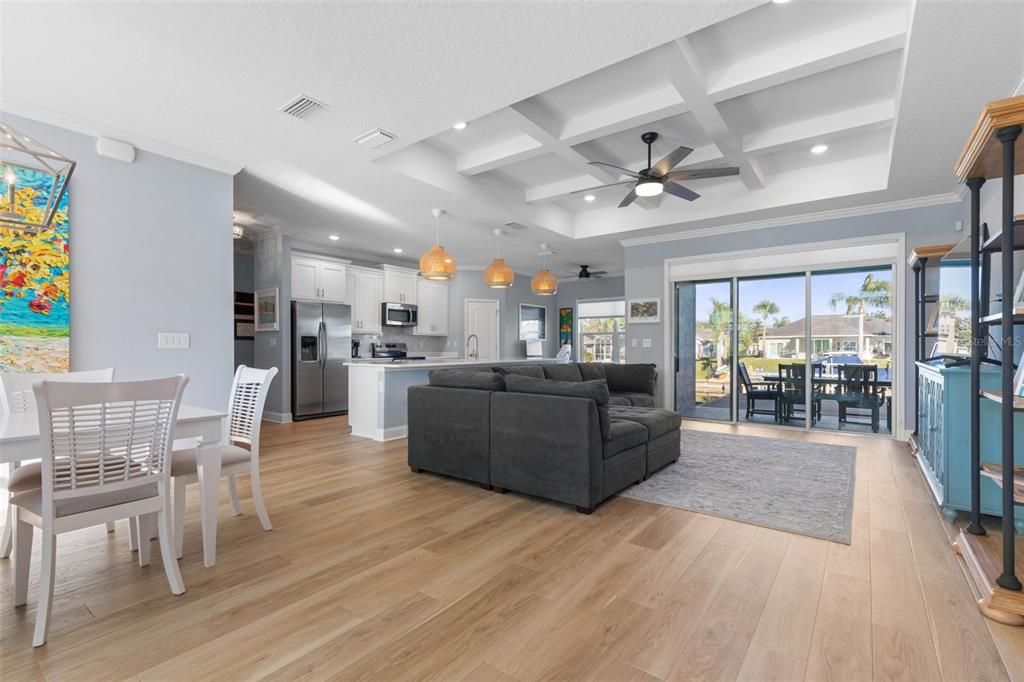 Под контрактом: $632,700 (3 спален, 2 ванн, 1852 Квадратных фут)