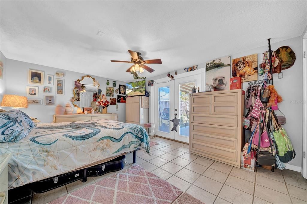 For Sale: $329,900 (4 beds, 2 baths, 1858 Square Feet)