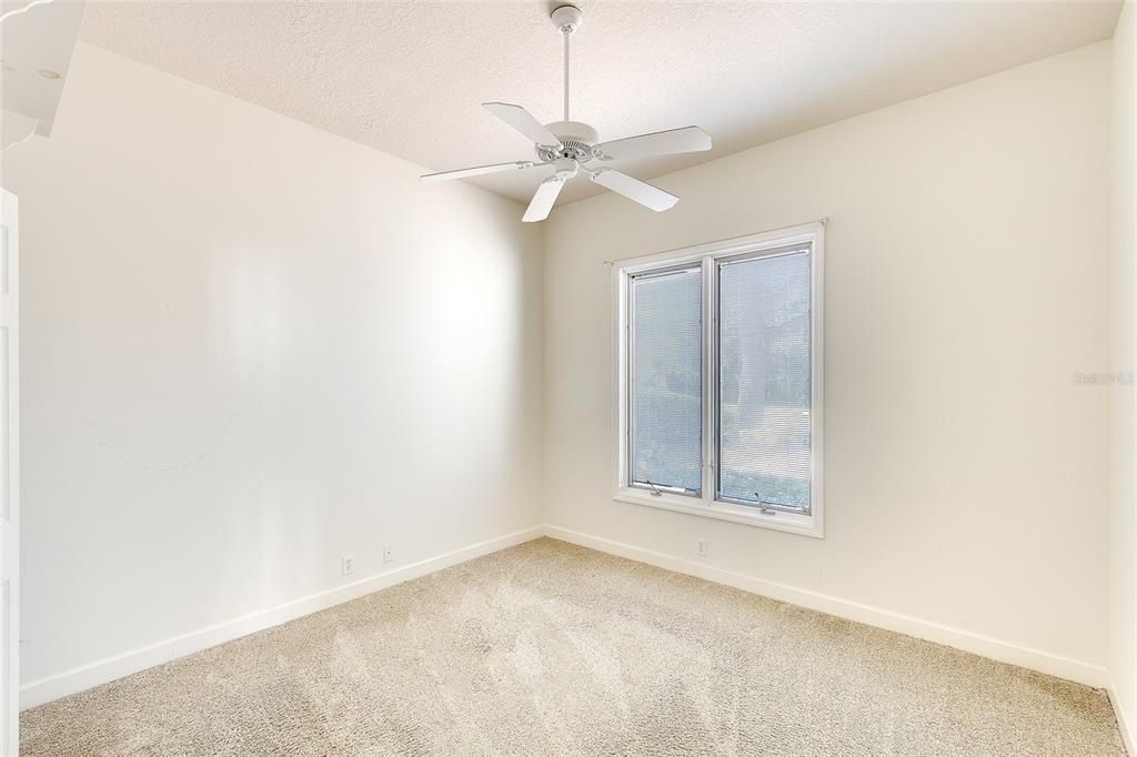 For Sale: $475,000 (2 beds, 2 baths, 1933 Square Feet)