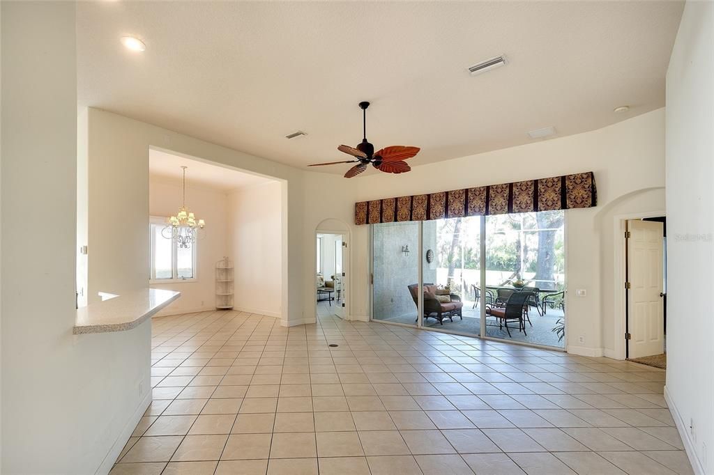 For Sale: $475,000 (2 beds, 2 baths, 1933 Square Feet)