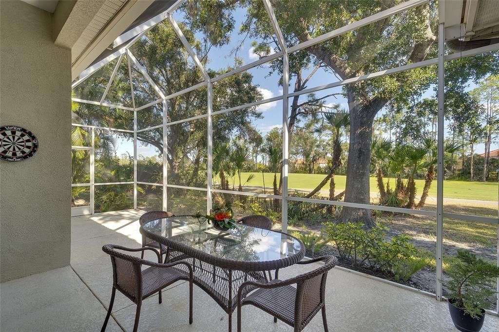 For Sale: $475,000 (2 beds, 2 baths, 1933 Square Feet)