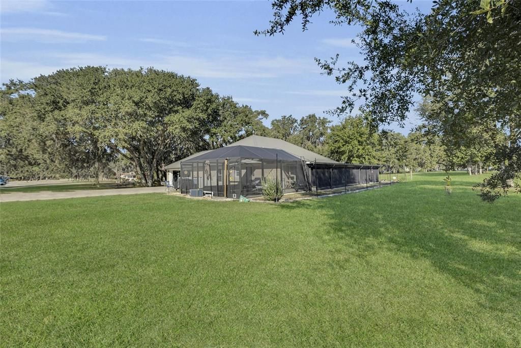 На продажу: $575,000 (3 спален, 2 ванн, 2356 Квадратных фут)