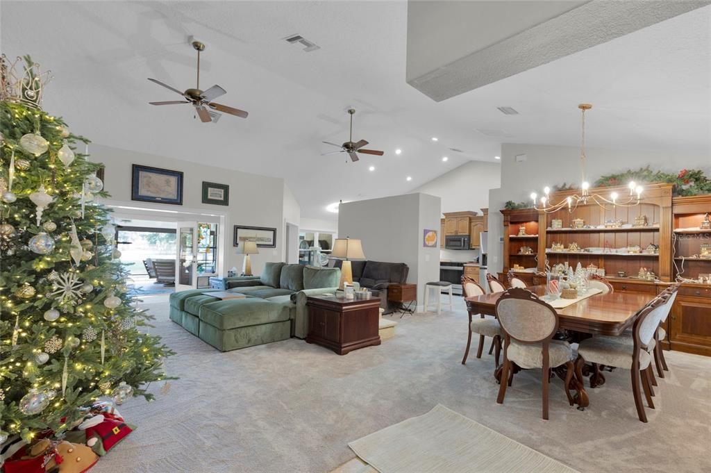 На продажу: $575,000 (3 спален, 2 ванн, 2356 Квадратных фут)