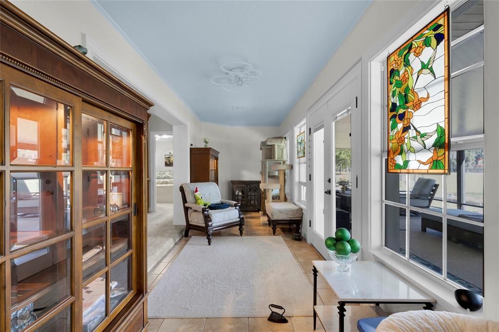 На продажу: $575,000 (3 спален, 2 ванн, 2356 Квадратных фут)