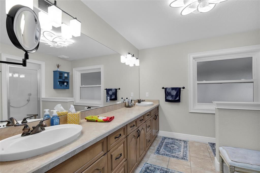 For Sale: $575,000 (3 beds, 2 baths, 2356 Square Feet)