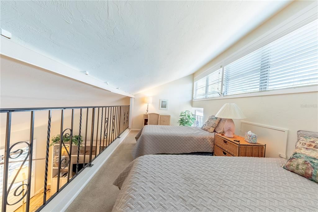 待售: $229,000 (2 贝兹, 2 浴室, 1154 平方英尺)