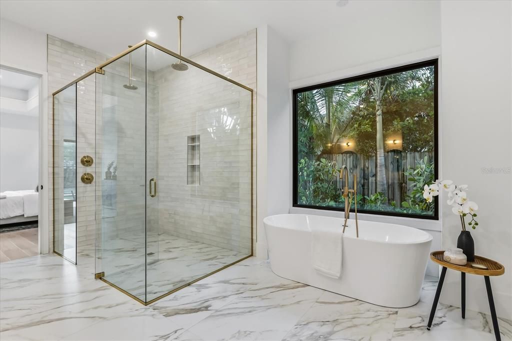 En Venta: $2,350,000 (5 camas, 6 baños, 4506 Pies cuadrados)