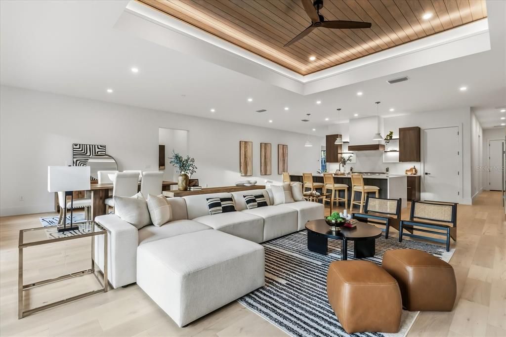 En Venta: $2,350,000 (5 camas, 6 baños, 4506 Pies cuadrados)