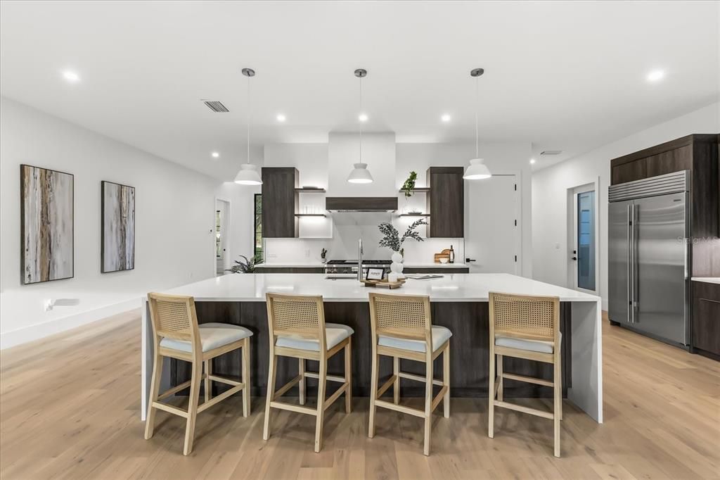 En Venta: $2,350,000 (5 camas, 6 baños, 4506 Pies cuadrados)