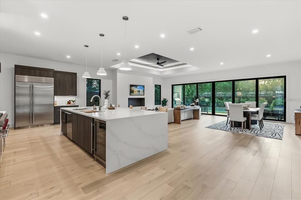 En Venta: $2,350,000 (5 camas, 6 baños, 4506 Pies cuadrados)