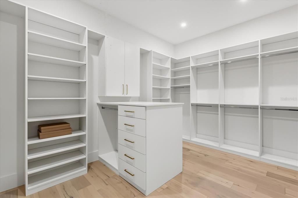 En Venta: $2,350,000 (5 camas, 6 baños, 4506 Pies cuadrados)