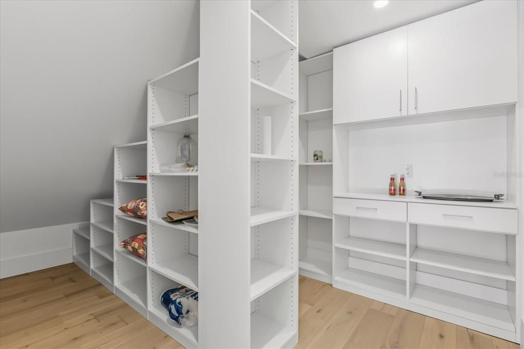 En Venta: $2,350,000 (5 camas, 6 baños, 4506 Pies cuadrados)