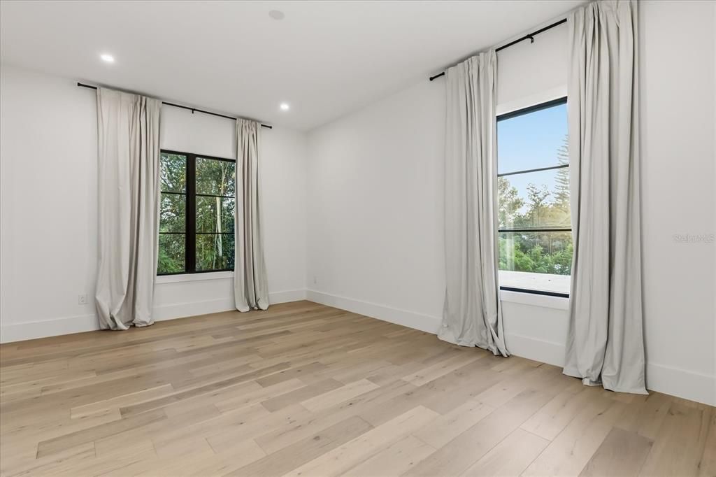 En Venta: $2,350,000 (5 camas, 6 baños, 4506 Pies cuadrados)