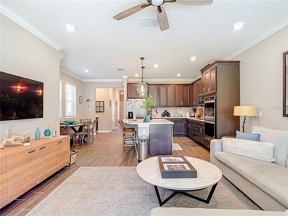 Active With Contract: $374,000 (3 beds, 2 baths, 1920 Square Feet)