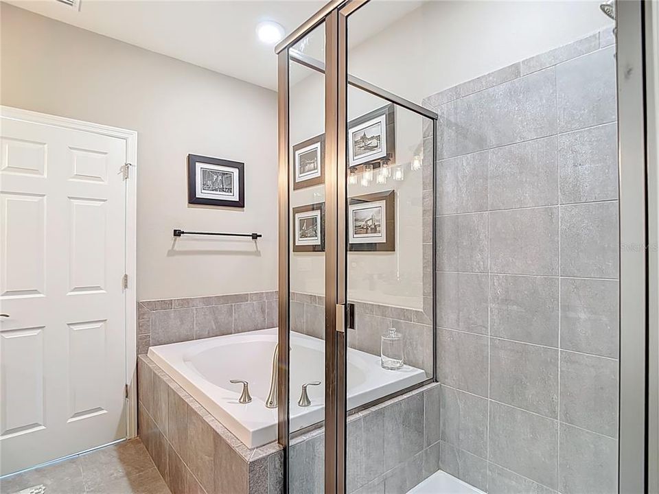 Active With Contract: $374,000 (3 beds, 2 baths, 1920 Square Feet)