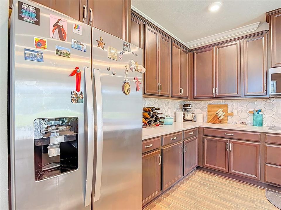 Active With Contract: $374,000 (3 beds, 2 baths, 1920 Square Feet)