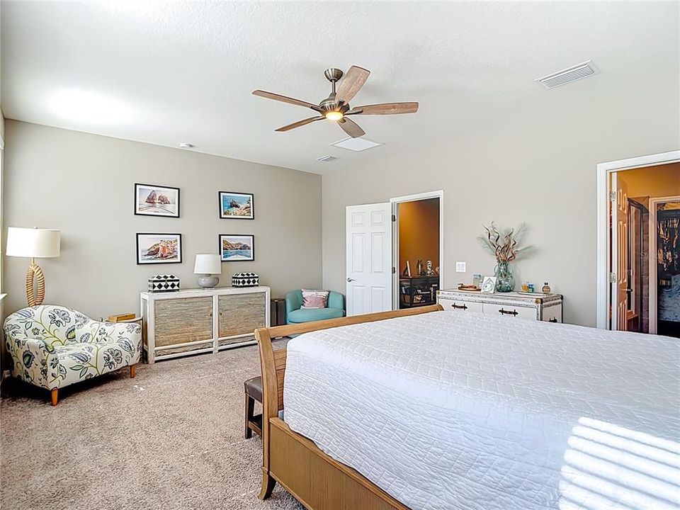 Active With Contract: $374,000 (3 beds, 2 baths, 1920 Square Feet)