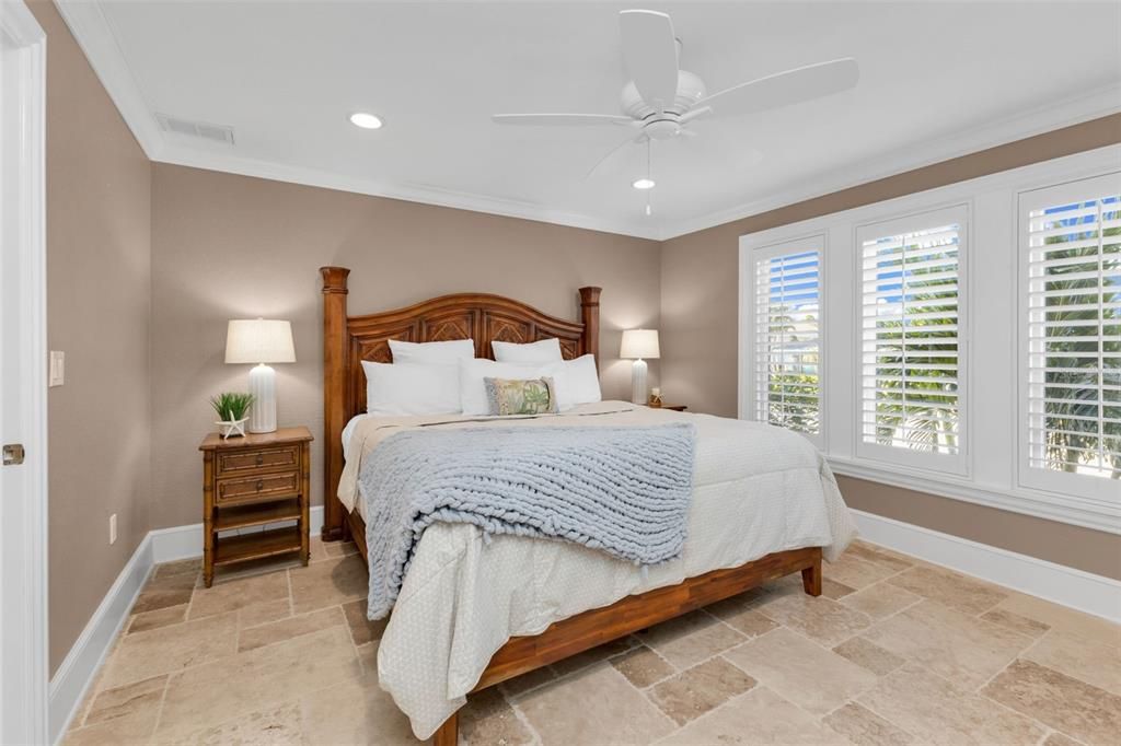 待售: $999,000 (3 贝兹, 3 浴室, 2731 平方英尺)