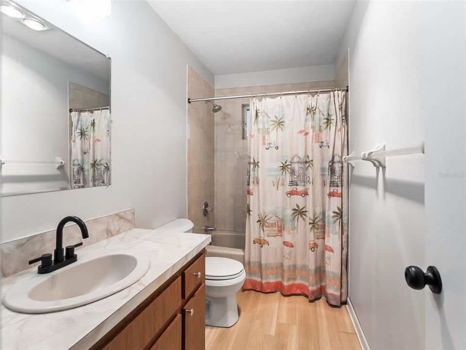 На продажу: $289,000 (3 спален, 2 ванн, 1786 Квадратных фут)