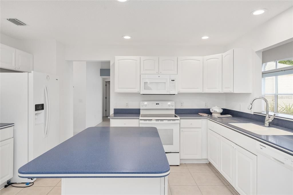 На продажу: $416,000 (3 спален, 2 ванн, 1667 Квадратных фут)