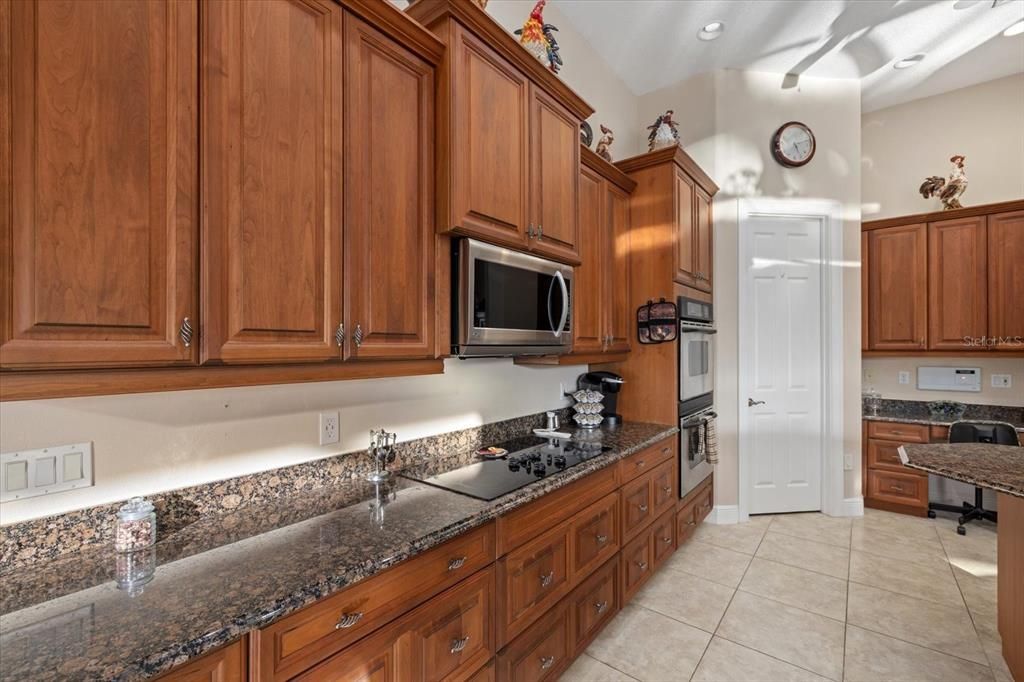 For Sale: $1,200,000 (4 beds, 3 baths, 3671 Square Feet)