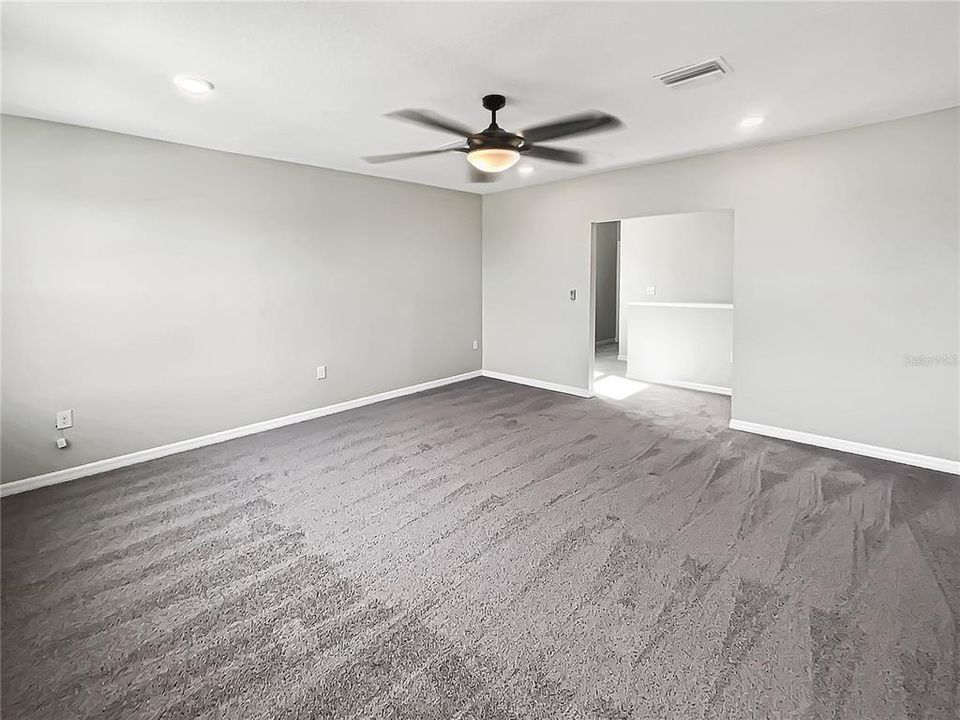 Active With Contract: $523,000 (5 beds, 3 baths, 2756 Square Feet)